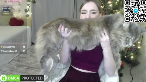 Mia online show from December 2024 10:21:01 PM