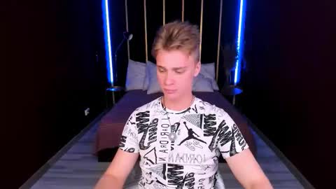 Lawrence online show from October 2025 10:23:02 AM