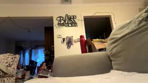 lawrencegreg106 online show from November 2025 09:30:02 PM