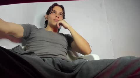 Snapshot of lax777_ chatting on October 2025 01:50:02 AM ZAmbrano online show from October 2025 01:50:02 AM