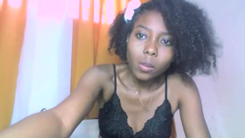 layannek online show from October 2025 10:13:02 AM