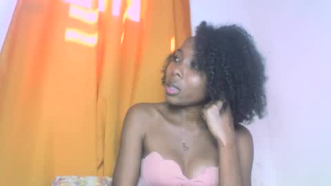 layannek online show from October 2025 07:06:02 AM