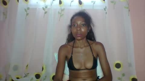 layannek online show from March 2026 03:54:01 AM