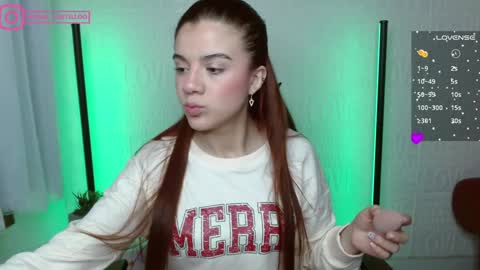 Snapshot of layla_castilloo chatting on December 2024 01:07:02 PM Layla online show from December 2024 01:07:02 PM