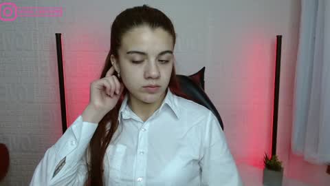 Snapshot of layla_castilloo chatting on December 2024 02:06:02 PM Layla online show from December 2024 02:06:02 PM