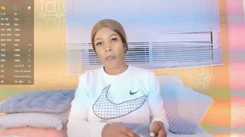 L A Y L A online show from February 2026 12:48:02 PM