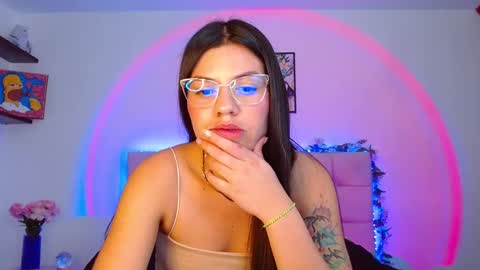 Snapshot of layla_roma chatting on September 2025 04:24:02 AM Lia and Rachel online show from September 2025 04:24:02 AM