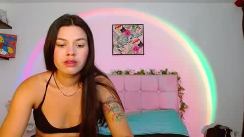 Snapshot of layla_roma chatting on October 2025 02:10:01 AM Lia and Rachel online show from October 2025 02:10:01 AM