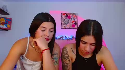 Snapshot of layla_roma chatting on October 2025 01:41:02 AM Lia and Rachel online show from October 2025 01:41:02 AM