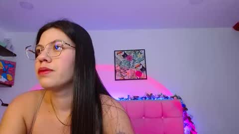 Snapshot of layla_roma chatting on January 2026 12:57:01 AM Lia and Rachel online show from January 2026 12:57:01 AM