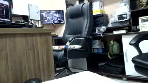 kelly online show from June 2026 09:42:02 PM