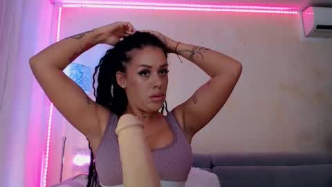 laylacruz online show from March 2026 06:43:02 AM