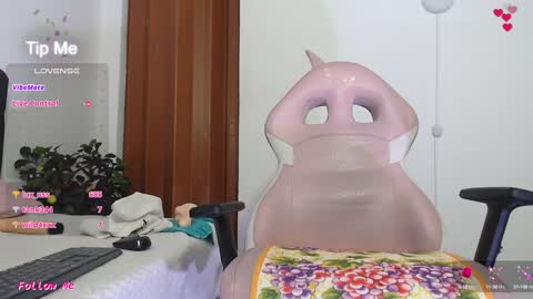 Snapshot of laylafoxy_tay chatting on January 2025 06:03:01 AM laylafoxy_tay online show from January 2025 06:03:01 AM