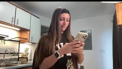 Snapshot of laylahlaylah1 chatting on November 2025 05:01:02 PM laylahlaylah1 online show from November 2025 05:01:02 PM