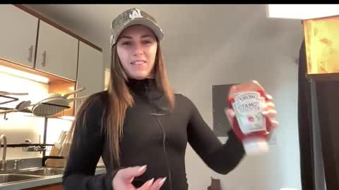 Snapshot of laylahlaylah1 chatting on November 2025 01:55:02 PM laylahlaylah1 online show from November 2025 01:55:02 PM