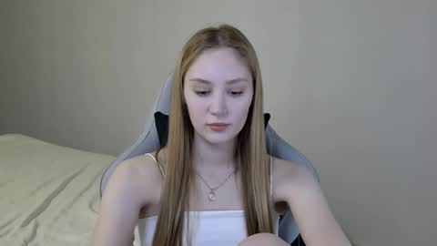 Laylla001 online show from February 2025 06:46:02 AM