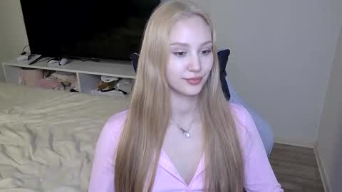 Laylla001 online show from March 2026 08:09:02 AM