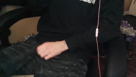 Snapshot of laymetorest420 chatting on December 2025 04:29:02 AM Stitch online show from December 2025 04:29:02 AM