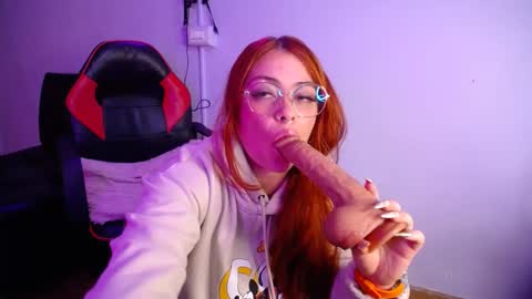 Snapshot of layna_cold chatting on February 2025 07:07:01 PM Vannessa online show from February 2025 07:07:01 PM