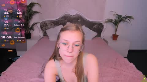 layriantavee online show from December 2024 01:28:02 PM