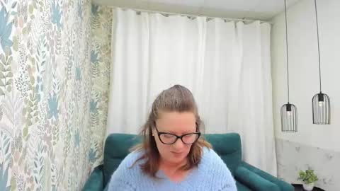 Snapshot of lea_fruit chatting on February 2026 05:15:01 AM Lea online show from February 2026 05:15:01 AM