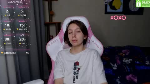 Snapshot of leah__gotty chatting on December 2024 03:22:01 PM Leah Gotty online show from December 2024 03:22:01 PM