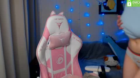 Snapshot of leah__gotty chatting on December 2024 02:33:02 PM Leah Gotty online show from December 2024 02:33:02 PM