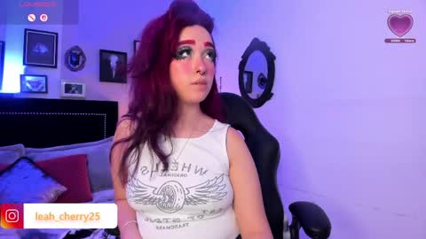 Snapshot of leah_cherry chatting on May 2026 09:53:01 PM Leah online show from May 2026 09:53:01 PM