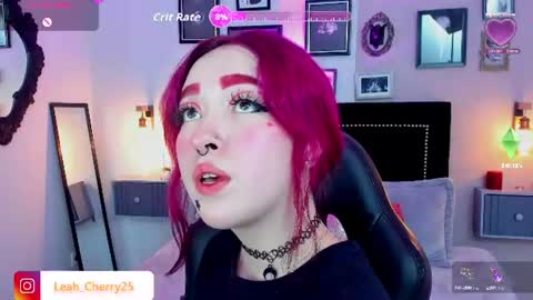Snapshot of leah_cherry chatting on July 2026 10:05:02 PM Leah online show from July 2026 10:05:02 PM
