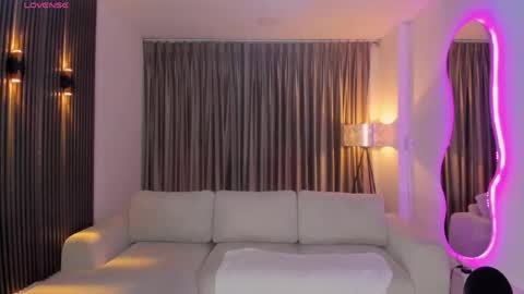 Leah  Greyy online show from May 2026 11:07:01 AM