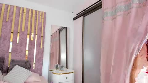 Leah  online show from February 2025 09:58:01 PM