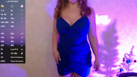 Snapshot of leahbarton chatting on December 2024 02:05:02 PM Leah Barton online show from December 2024 02:05:02 PM