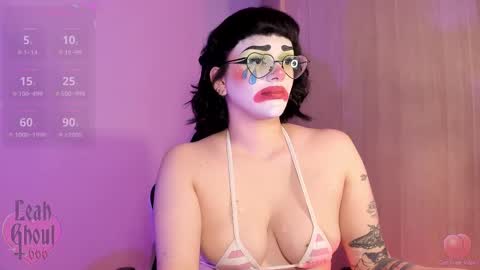 Snapshot of leahghoul666 chatting on February 2025 10:43:02 PM Leah Independent Model OF leahghoul666 online show from February 2025 10:43:02 PM