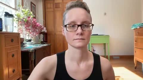 Snapshot of leahwilde chatting on March 2025 03:37:02 PM Lee online show from March 2025 03:37:02 PM