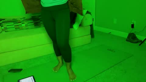 LeAloha731 online show from January 2026 03:49:02 PM