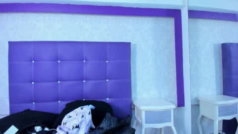 Snapshot of leamoreau__ chatting on October 2025 12:04:02 PM leamoreau__ online show from October 2025 12:04:02 PM