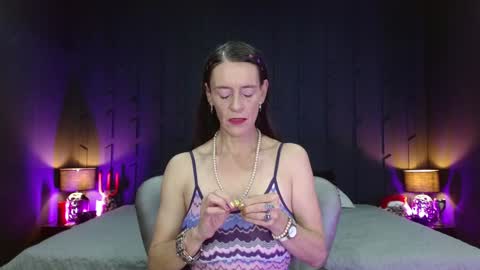 Snapshot of leanamature chatting on December 2024 11:32:02 AM Leana online show from December 2024 11:32:02 AM