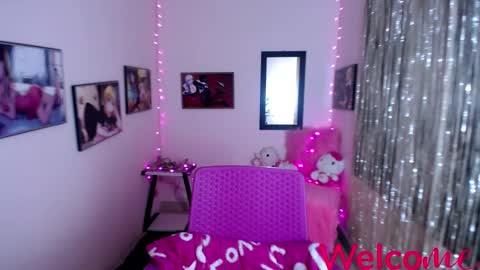 Snapshot of leandra_sex chatting on February 2025 03:24:02 PM Leandra online show from February 2025 03:24:02 PM