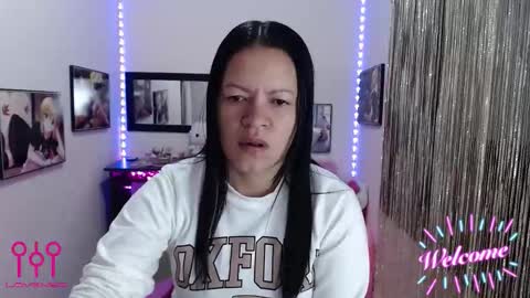 Leandra online show from October 2025 12:58:01 PM