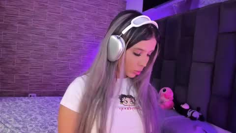 Snapshot of leandraxts chatting on November 2025 11:05:02 PM Maria Leandra Lopeira online show from November 2025 11:05:02 PM