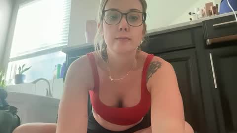 leanneluxecouple online show from September 2025 01:46:01 PM