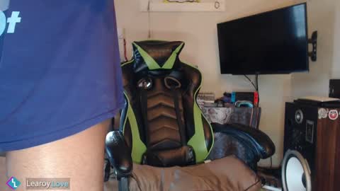 Snapshot of learoy chatting on December 2024 07:54:02 PM Learoy online show from December 2024 07:54:02 PM