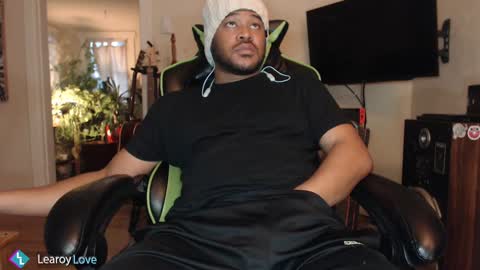 Snapshot of learoy chatting on December 2024 11:32:01 PM Learoy online show from December 2024 11:32:01 PM