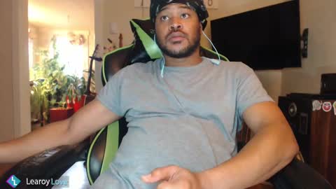 Snapshot of learoy chatting on December 2024 11:31:02 PM Learoy online show from December 2024 11:31:02 PM