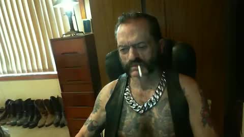 leathergreaser online show from December 2024 11:18:02 PM