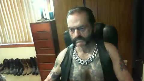 leathergreaser online show from December 2024 08:06:02 PM