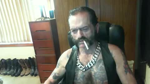 leathergreaser online show from December 2024 10:03:02 PM