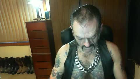 leathergreaser online show from December 2024 06:37:02 PM