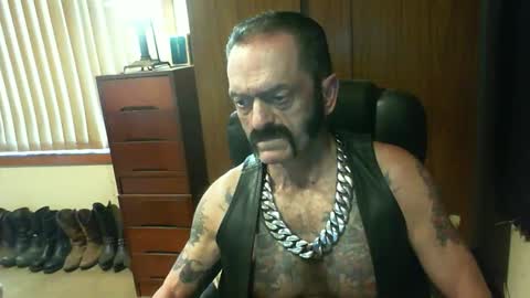 leathergreaser online show from December 2024 07:43:02 PM