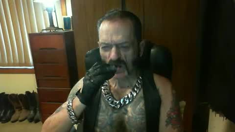 leathergreaser online show from December 2024 07:21:01 PM